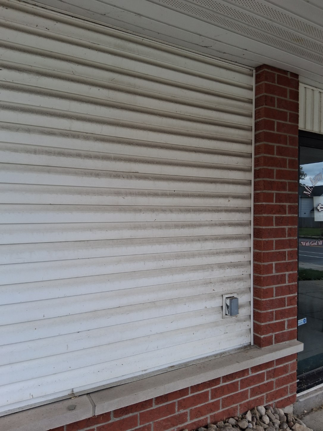 Commercial building cleaning
